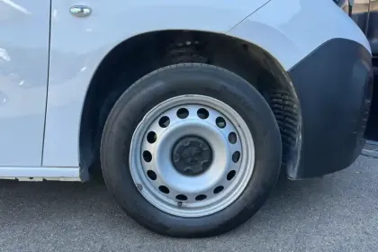 Photo 10 Peugeot Partner  FOURGON STANDARD 650 KG BLUEHDI 130 S&S EAT8