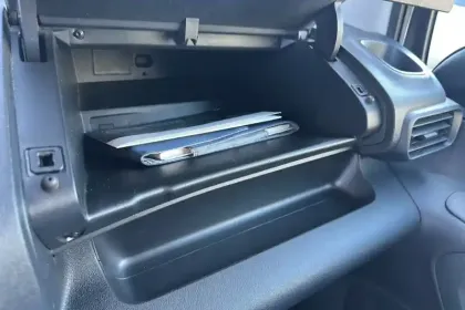 Photo 24 Peugeot Partner  FOURGON STANDARD 650 KG BLUEHDI 130 S&S EAT8