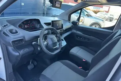 Photo 14 Peugeot Partner  FOURGON STANDARD 650 KG BLUEHDI 130 S&S EAT8