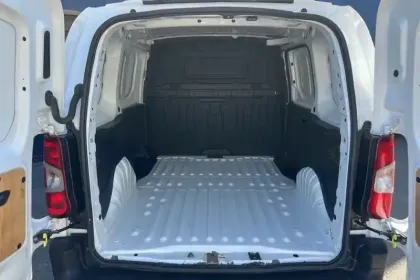 Photo 9 Peugeot Partner  FOURGON STANDARD 650 KG BLUEHDI 130 S&S EAT8