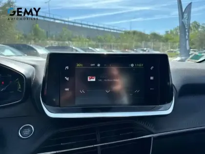 Photo 12 Peugeot 208  Electrique 50 kWh 136ch