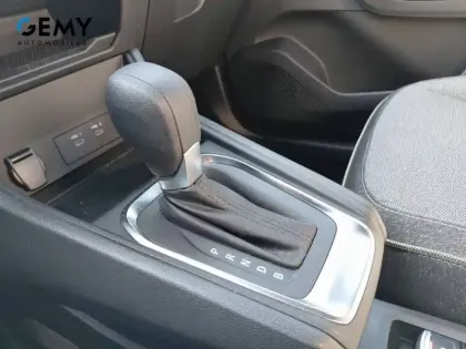 Photo 35 Renault Captur  E-Tech full hybrid 145 ch