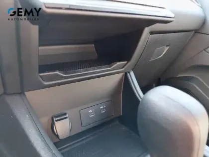 Photo 34 Renault Captur  E-Tech full hybrid 145 ch