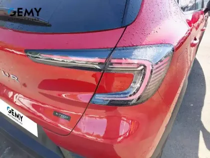 Photo 12 Renault Captur  E-Tech full hybrid 145 ch