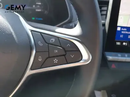 Photo 21 Renault Captur  E-Tech full hybrid 145 ch