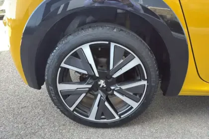 Photo 10 Peugeot 208  PureTech 130 S&S EAT8