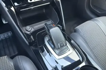 Photo 25 Peugeot 208  PureTech 130 S&S EAT8