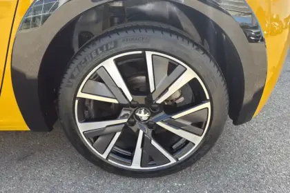 Photo 9 Peugeot 208  PureTech 130 S&S EAT8