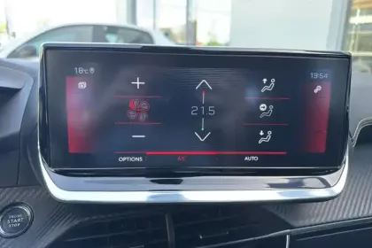 Photo 20 Peugeot 208  PureTech 130 S&S EAT8