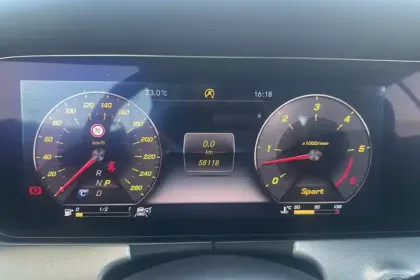 Photo 20 Mercedes Classe E  Coupé 400 d 9G-Tronic 4-Matic