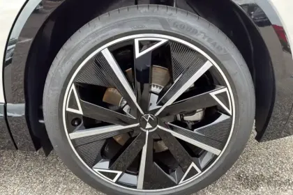 Photo 12 DS DS 8 N°8 245 ch FWD Long Range