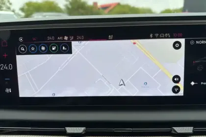 Photo 19 DS DS 8 N°8 245 ch FWD Long Range