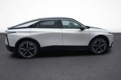 Photo 6 DS DS 8 N°8 245 ch FWD Long Range