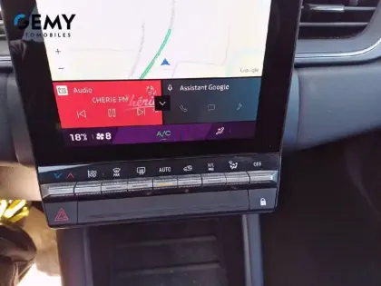 Photo 13 Renault Symbioz  E-Tech full hybrid 145