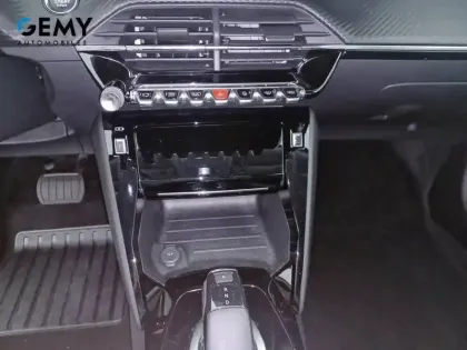 Photo 13 Peugeot 2008  BlueHDi 130 S&S EAT8