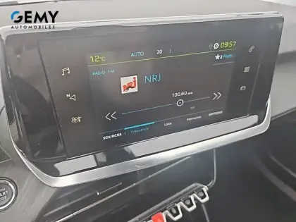 Photo 21 Peugeot 2008  Electrique 136 ch