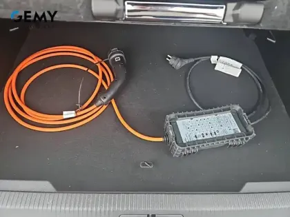 Photo 14 Peugeot 2008  Electrique 136 ch