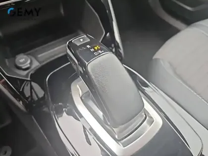 Photo 27 Peugeot 2008  Electrique 136 ch