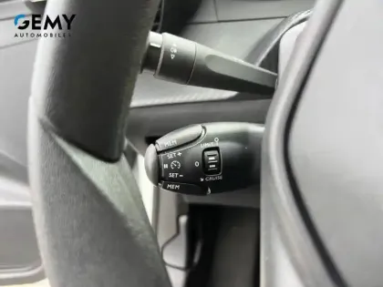 Photo 16 Peugeot 208  PureTech 75 S&S BVM5