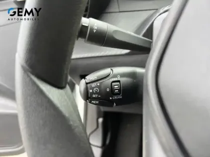 Photo 37 Peugeot 208  PureTech 75 S&S BVM5