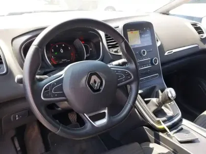 Photo 29 Renault Scenic Grand  TCe 140