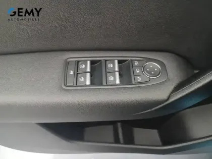 Photo 47 Renault Captur  TCe 160 EDC - 21