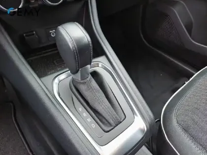 Photo 11 Renault Captur  TCe 160 EDC - 21