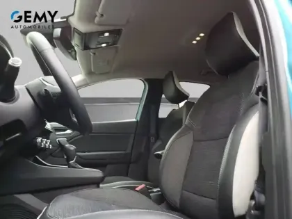 Photo 8 Renault Captur  TCe 160 EDC - 21