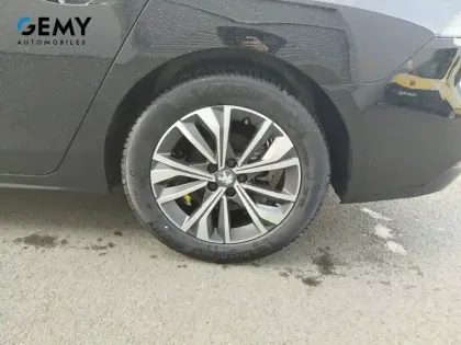 Photo 10 Peugeot 508  PureTech  130 ch S&S EAT8