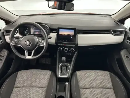 Photo 37 Renault Clio  E-Tech hybride 145
