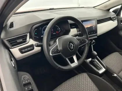Photo 18 Renault Clio  E-Tech hybride 145