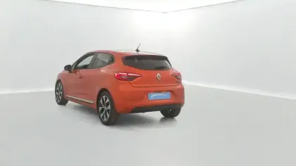 Photo 11 Renault Clio  E-Tech hybride 145