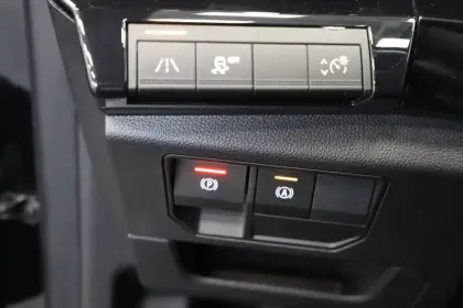 Photo 11 Renault Austral  E-Tech hybrid 200