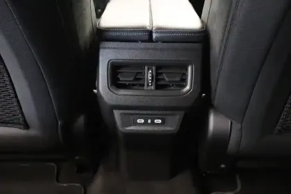 Photo 8 Renault Austral  E-Tech hybrid 200