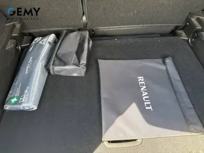 Photo 14 Renault Captur  E-Tech hybride 145