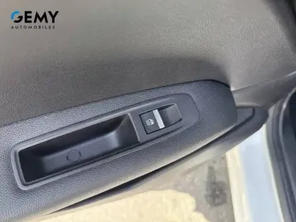 Photo 15 Renault Captur  E-Tech hybride 145