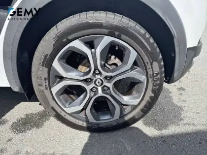 Photo 10 Renault Captur  E-Tech hybride 145