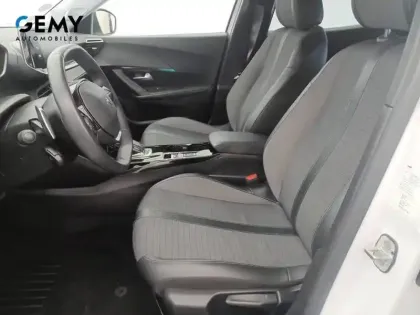 Photo 8 Peugeot 2008  PureTech 130 S&S EAT8