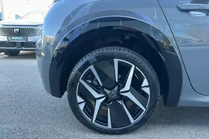 Photo 14 Peugeot 208  100 S&S BVM6