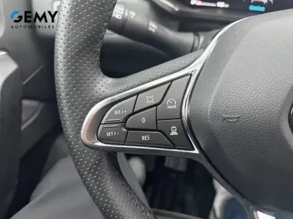 Photo 20 Renault Captur  E-Tech full hybrid 145 ch