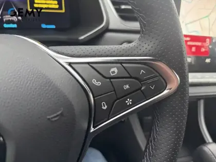 Photo 21 Renault Captur  E-Tech full hybrid 145 ch