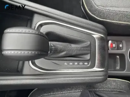 Photo 25 Renault Captur  E-Tech full hybrid 145 ch