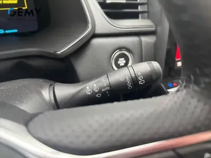 Photo 19 Renault Captur  E-Tech full hybrid 145 ch