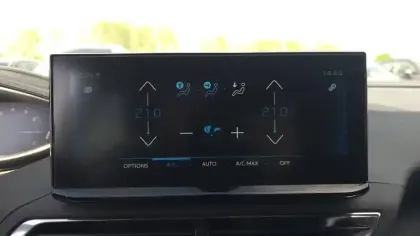 Photo 20 Peugeot 3008  PureTech 130ch S&S EAT8