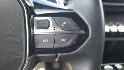 Photo 31 Peugeot 3008  PureTech 130ch S&S EAT8