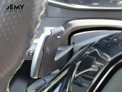 Photo 17 Peugeot 208  Hybrid 136 e-DCS6