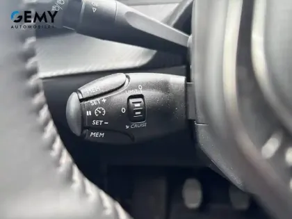 Photo 20 Peugeot 208  PureTech 75 S&S BVM5