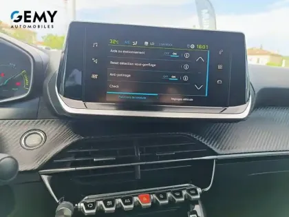 Photo 21 Peugeot 2008  Electrique 136 ch