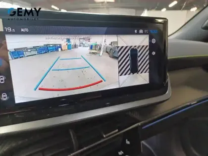 Photo 13 Peugeot 2008  Hybrid 145 e-DCS6