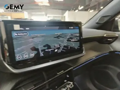 Photo 12 Peugeot 2008  Hybrid 145 e-DCS6